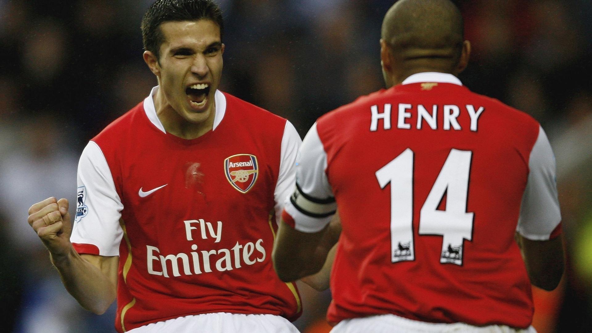 都不是外人!前申花射手马莱莱与中超金靴法比奥假期合练展现足球情谊